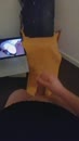 Spuitend kijken naar Porno, film 00:00:29, 2 reacties, 11 stemmen