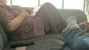 Vrouw nu op bank, film 00:00:10, 5 reacties, 24 stemmen