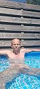 Weer lekker in zwembad, foto 1520x3296, 0 reacties, 6 stemmen
