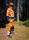 Workman in forest, foto 3000x4000, 2 reacties, 8 stemmen