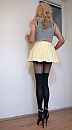 Geil aangekleed in geel, foto 686x1228, 13 reacties, 32 stemmen