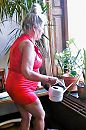 ik 'mag' z'n plantjes begieten, foto 1915x2873, 8 reacties, 75 stemmen