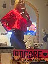 in dress, foto 1536x2048, 9 reacties, 13 stemmen