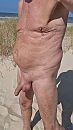 lekker bloot met stijve pik, foto 493x874, 0 reacties, 3 stemmen