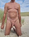 lekker bloot met stijve pik, foto 692x874, 1 reacties, 5 stemmen