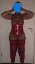 mooi in rood, foto 1929x3431, 8 reacties, 60 stemmen