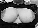 nipples, foto 4000x3000, 87 reacties, 201 stemmen
