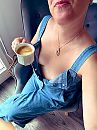 op de koffie bij milf, foto 1536x2048, 20 reacties, 64 stemmen
