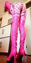 pink boots, foto 640x1280, 18 reacties, 42 stemmen