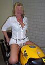 poseren op de motor, foto 1096x1549, 34 reacties, 151 stemmen