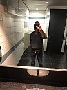spannend in een openbare wc, foto 3000x4000, 11 reacties, 22 stemmen