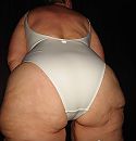 strak wit badpak, foto 983x1016, 12 reacties, 56 stemmen
