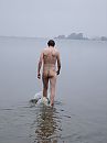 strandje - het water in, foto 2880x3840, 2 reacties, 7 stemmen