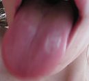 uitgestoken tong, foto 966x889, 10 reacties, 44 stemmen