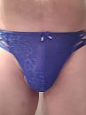 Blauwe string, foto 2208x2944, 7 reacties, 9 stemmen