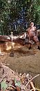 Boom uitgraven, foto 1801x4000, 4 reacties, 11 stemmen