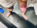 Cum on the floor, foto 4000x3000, 1 reacties, 4 stemmen