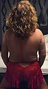 De achterkant in rood, foto 844x1557, 28 reacties, 54 stemmen