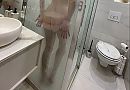 Even douchen, foto 1887x1312, 4 reacties, 19 stemmen
