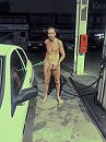 FF naakt tanken, foto 3000x4000, 3 reacties, 16 stemmen