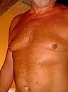Gevoelig, foto 300x404, 5 reacties, 10 stemmen