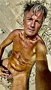 Golden shower 2, foto 1284x2270, 0 reacties, 0 stemmen
