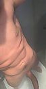 Hard in de douche, foto 1102x2080, 3 reacties, 11 stemmen