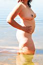 In het water, foto 340x510, 3 reacties, 19 stemmen
