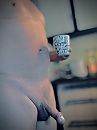Klussen met een kop koffie, foto 2015x2687, 1 reacties, 4 stemmen