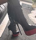 Knie laarzen, foto 1064x1181, 8 reacties, 22 stemmen