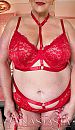 Lady in red ..., foto 1487x2560, 10 reacties, 44 stemmen