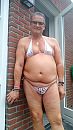 Lekker buiten in de bikini, foto 2248x4000, 6 reacties, 9 stemmen