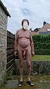 Lekker buiten in de tuin 1, foto 2152x3824, 2 reacties, 4 stemmen