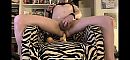 Lekker wippen op de spuitdildo, foto 2778x1284, 0 reacties, 0 stemmen