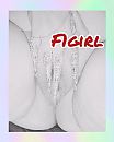 Met een handketting, foto 3200x4000, 5 reacties, 14 stemmen