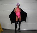 New pinky thing, foto 1743x1536, 3 reacties, 16 stemmen