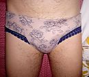Nogmaals gedragen slipje, foto 3335x2908, 8 reacties, 14 stemmen