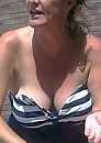 Oeps ze vallen eruit, foto 235x331, 8 reacties, 30 stemmen