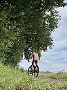 Op de fiets, foto 1924x2568, 1 reacties, 6 stemmen