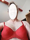 Rode BH - in close up, foto 3000x4000, 0 reacties, 2 stemmen