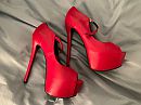Rode High Heels, foto 2048x1536, 5 reacties, 15 stemmen