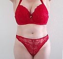 Rood setje, foto 711x670, 31 reacties, 102 stemmen