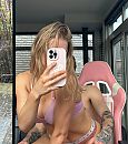Selfie + seks = seksie?, foto 676x759, 13 reacties, 90 stemmen