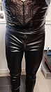 Spannende leren broek, foto 1195x2125, 5 reacties, 9 stemmen
