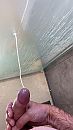 Spuiten onder de douche, foto 590x1047, 2 reacties, 4 stemmen