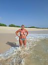Tieten in de branding, foto 3000x4000, 29 reacties, 162 stemmen