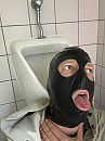 Toilet slet latex, foto 2316x3088, 4 reacties, 1 stemmen