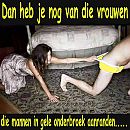 Uitkijken met gele onderbroek!, foto 2048x2048, 0 reacties, 10 stemmen