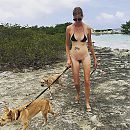 Walking the dogs., foto 2451x2451, 28 reacties, 99 stemmen