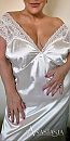 White Satin, foto 1832x3607, 9 reacties, 18 stemmen